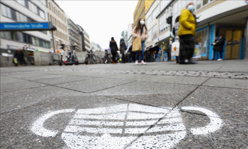 Germany extends lockdown to Feb. 14, tightens measures