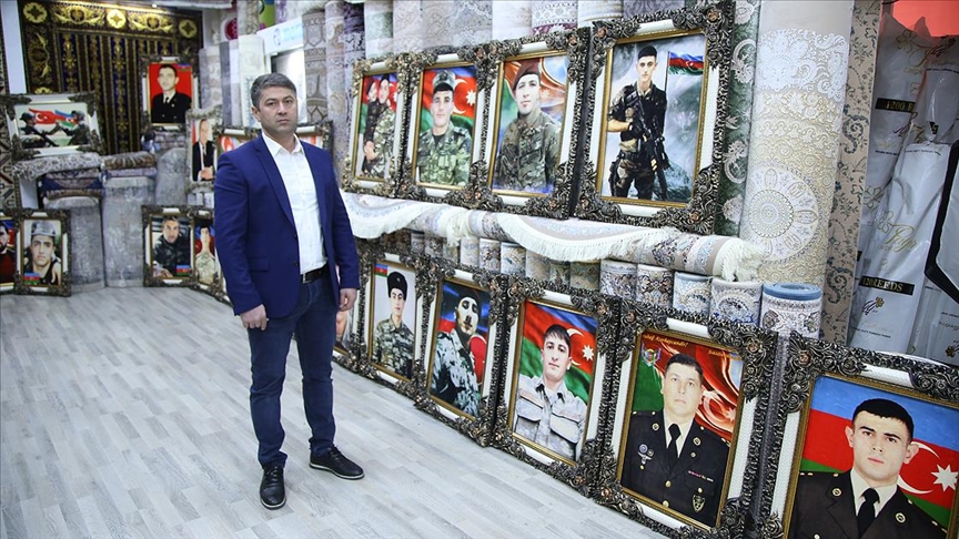 Azerbaycanlı esnaf, şehit askerlerin fotoğraflarını halıya dokutturdu