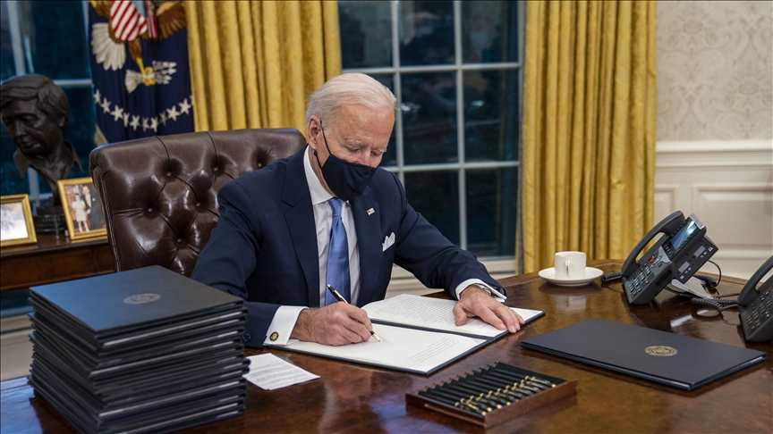 Biden deroga el veto a los viajeros de 11 países musulmanes