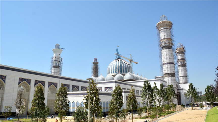 В Таджикистане вновь разрешат намаз в мечетях