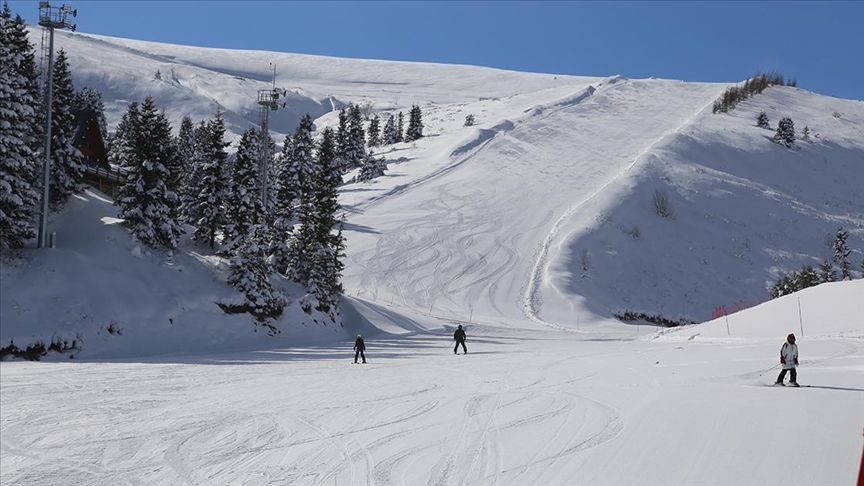 cambasi kayak tutkunlarini agirlamaya basladi