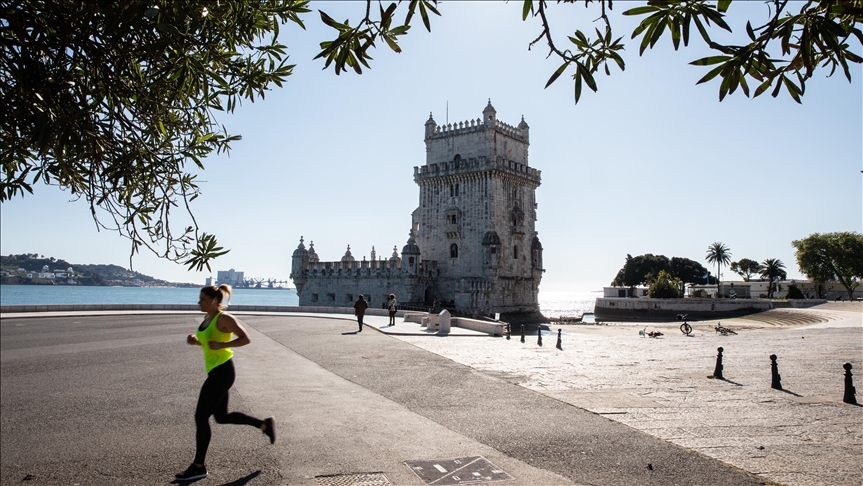 Hospitals near collapse as Portugal COVID-19 deaths up