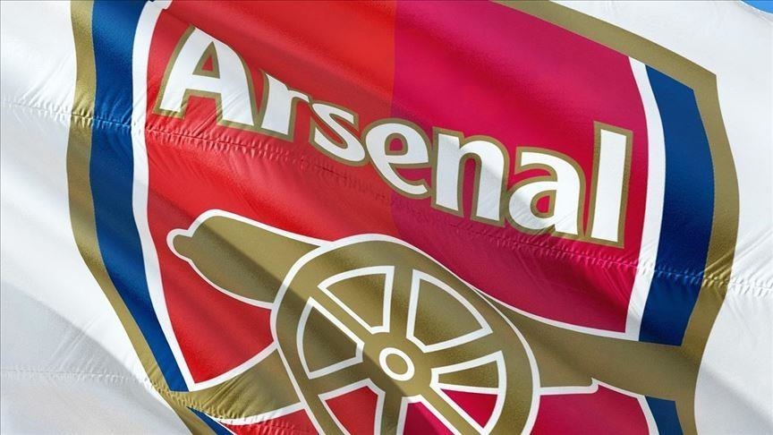 Portieri australian Ryan bashkohet me klubin Arsenal në huazim