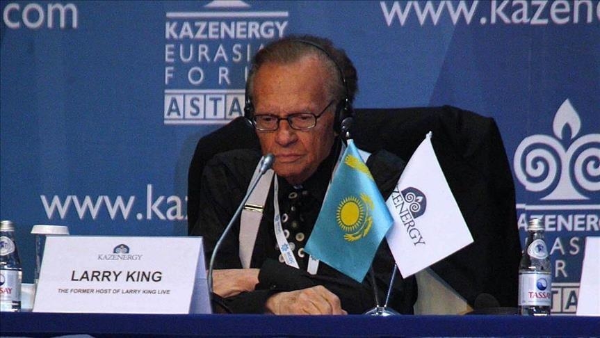 Presentador estadounidense Larry King muere a los 87 años
