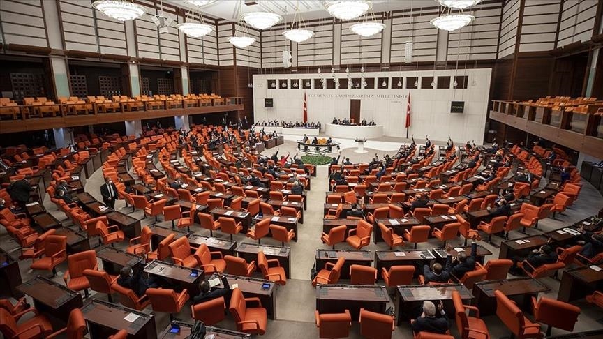 Turkey OKs force deployment extension in Gulf of Aden
