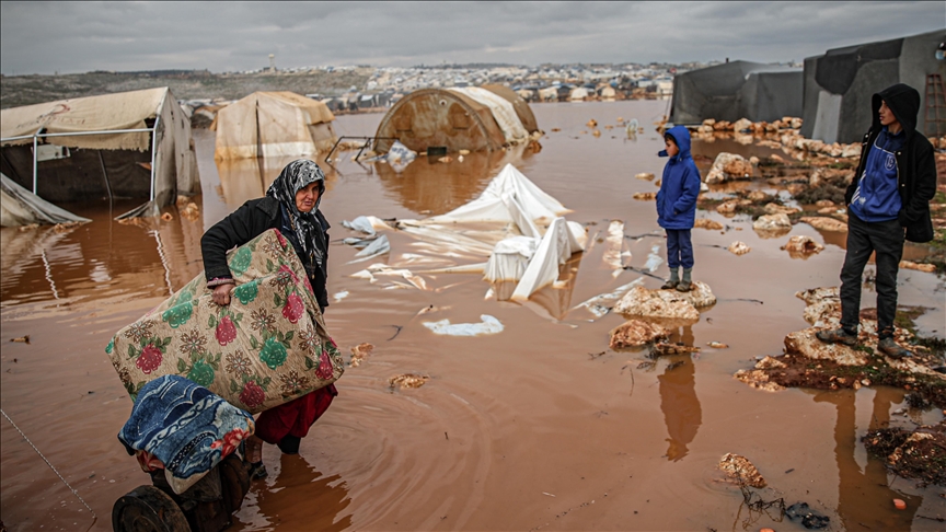 ONG turcas piden asistencia de emergencia para los desplazados en Idlib, Siria, debido al fuerte invierno