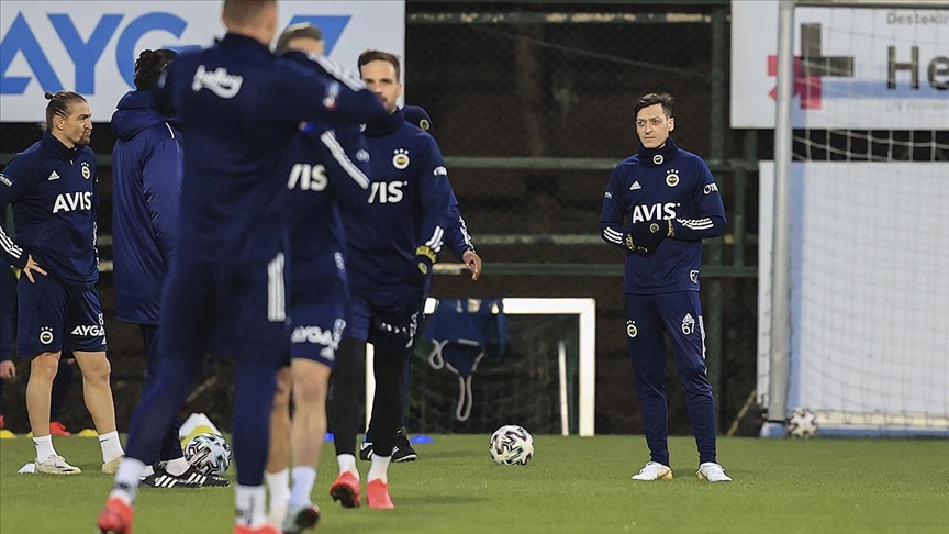 Mesut Özil'in imza töreni gerçekleştirilecek