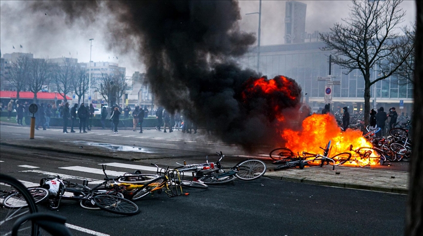 Anti-curfew protesters in Netherlands clash with police
