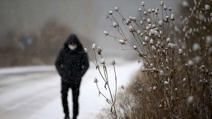 Meteoroloji'den Trakya için 'turuncu' uyarı: Yer yer 20 ile 40 santimetre kar yağışı bekleniyor