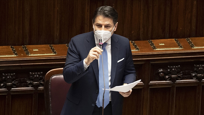 İtalya'da Başbakan Giuseppe Conte ve hükümeti istifa etti 
