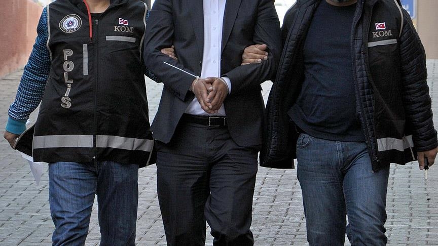 Devletin gizli kalması gereken bilgilerini açıkladıkları iddia edilen 4 kişi hakkında gözaltı kararı verildi
