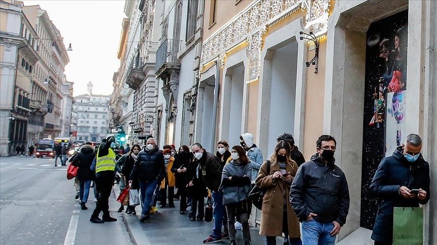 Italianët vaksinën kundër COVID-19 e shohin si rrugëdaljen e vetme nga pandemia