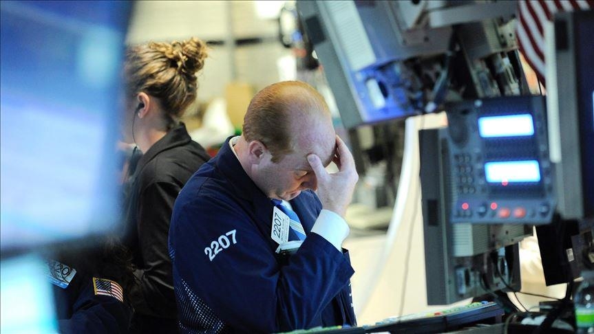 US stock markets plummet amid extreme volatility