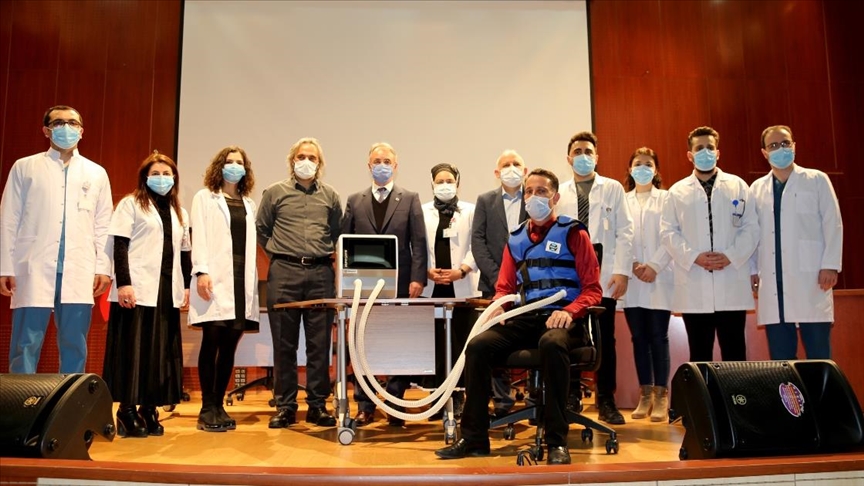 'Göğüs duvarı fizyoterapi cihazı' Kovid-19 hastalarına nefes oldu