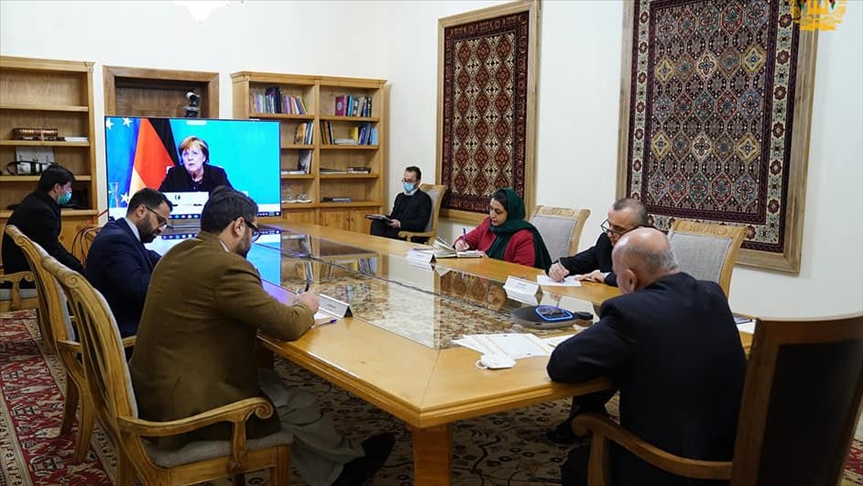 رایزنی اشرف غنی و مرکل درباره روند صلح افغانستان