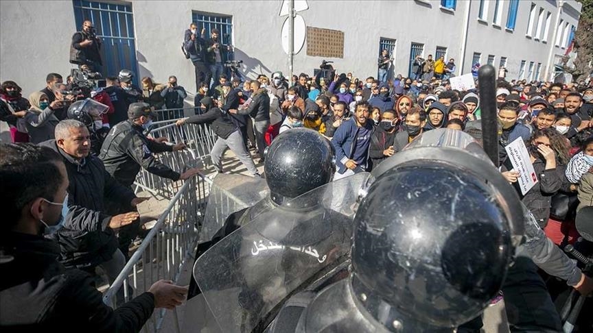 Tunisie : Marche pour exiger la libération des personnes arrêtées lors des manifestations