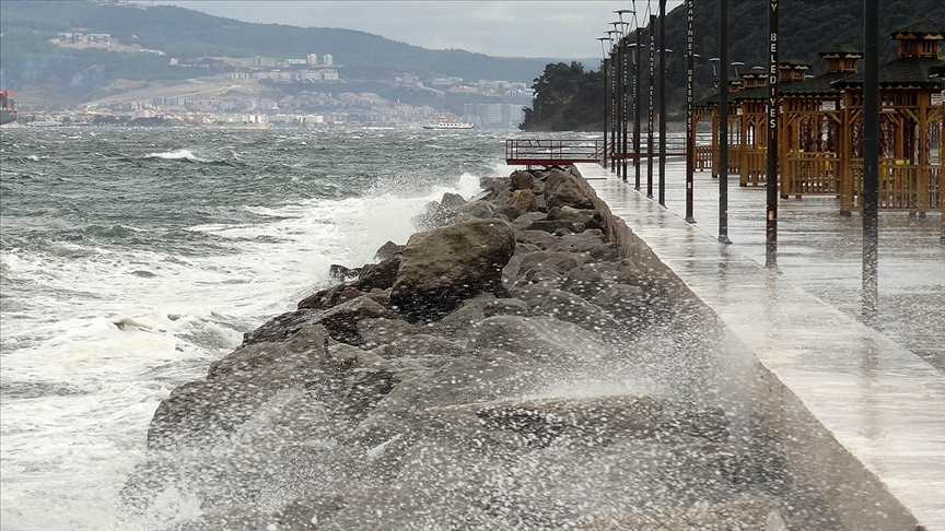 Meteoroloji, Türkiye'nin bazı kesimleri için fırtına ve kuvvetli yağış uyarısında bulundu