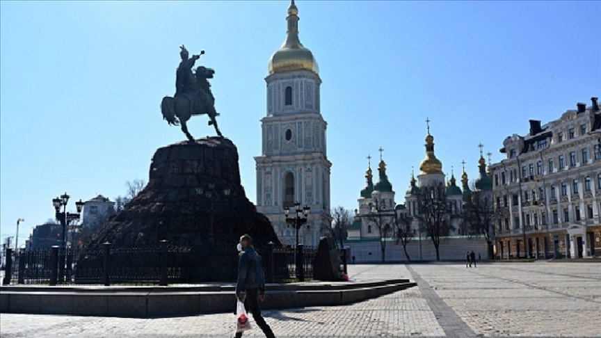 В Украине за сутки выявлены более 2 тыс. больных коронавирусом