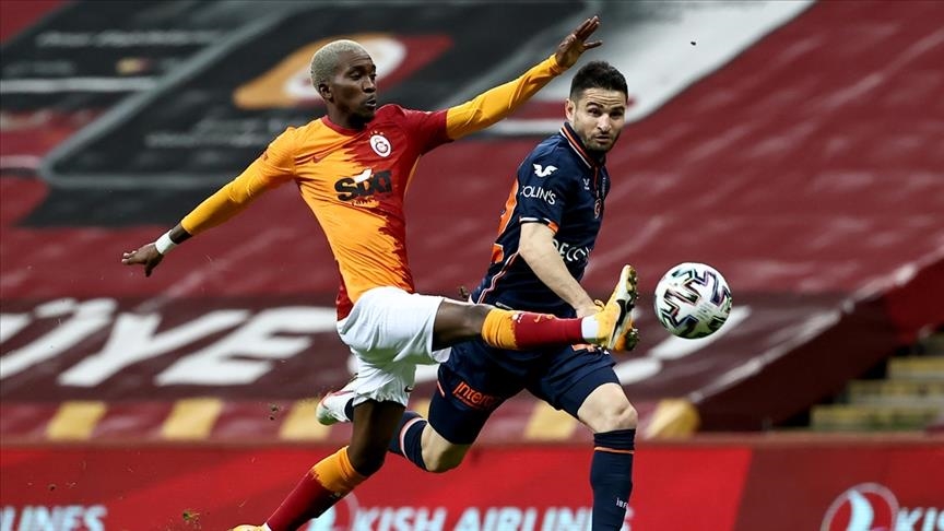 Galatasaray beat Basaksehir ahead of Saturday's derby