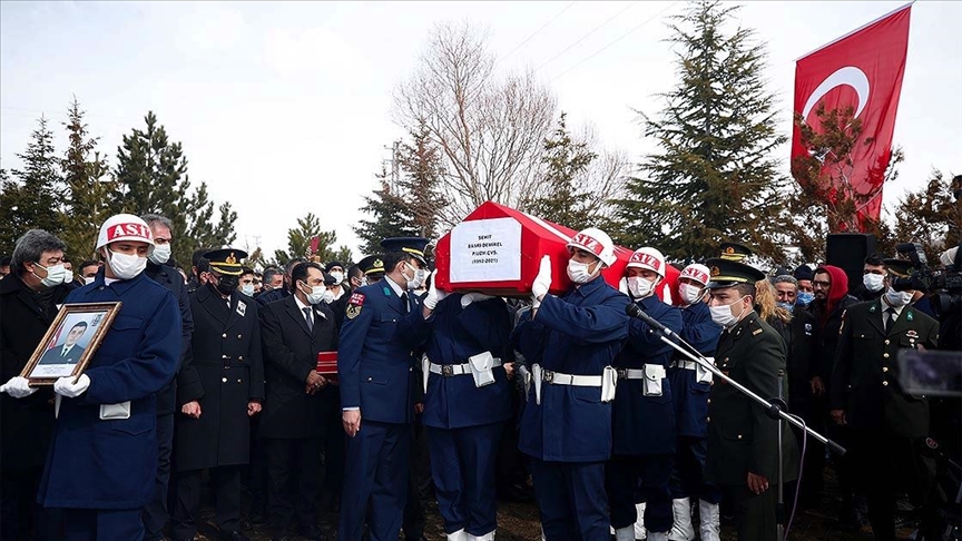İdlib şehidi Uzman Çavuş Basri Demirel Kayseri'de son yolculuğuna uğurlandı