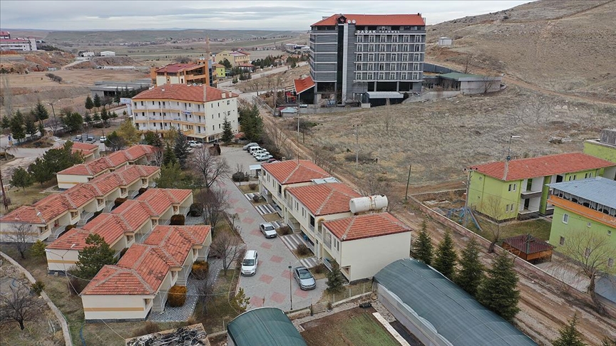 Kozaklı kaplıcaları yarıyıl tatilinde konuklarına şifa dağıtıyor