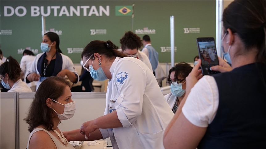 Llegaron a Brasil los insumos para la producción de 8,6 millones de dosis de la vacuna Coronavac