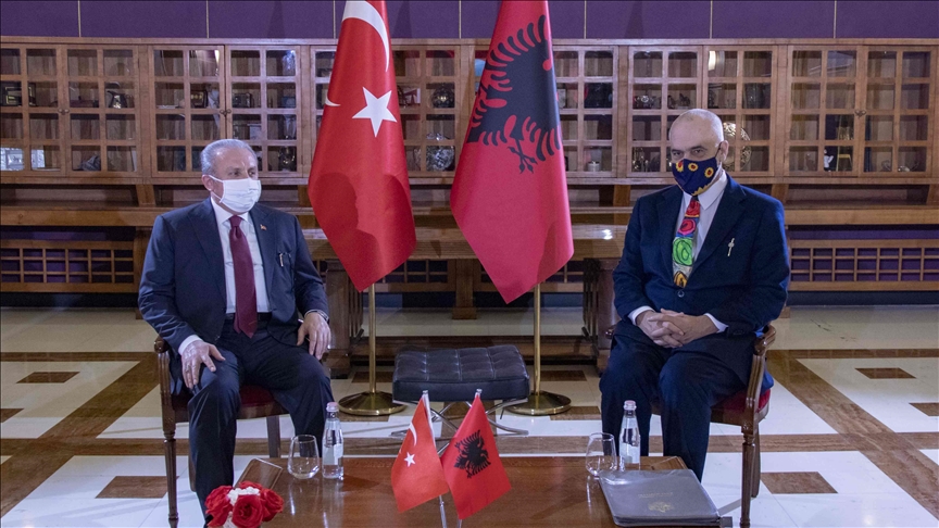 Kryeministri Rama takon kryeparlamentarin turk