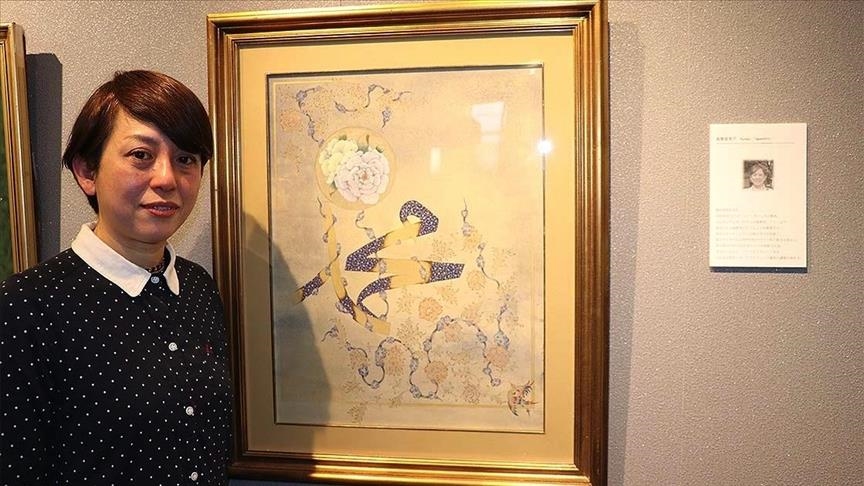 Japanese illuminator sets heart on classic Turkish art