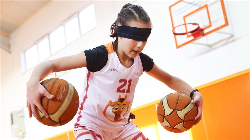 genc basketbolcu ecrin mart sponsor