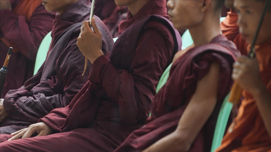 Myanmar: Rights group demands military release 3 monks