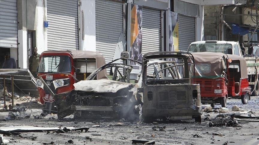 Bomb blast kills at least 12 in central Somalia
