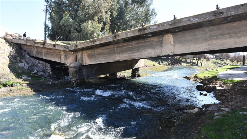 Mardin'de PKK'lı teröristlerin tahrip ettiği köprülerin yerine yenileri yapılacak