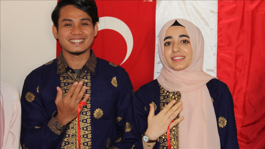 Pasangan Indonesia-Turki tunangan secara daring