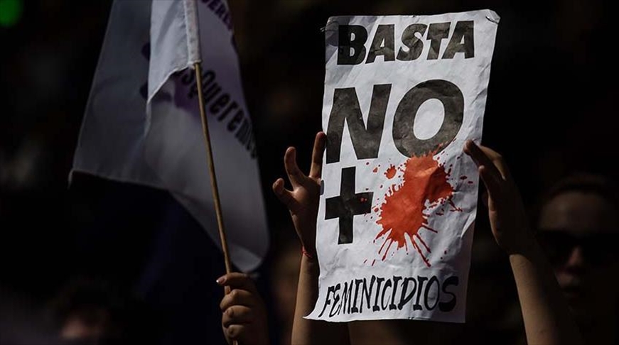 Protestan en la ciudad argentina de Rojas para exigir justicia por el feminicidio de una joven de 18 años