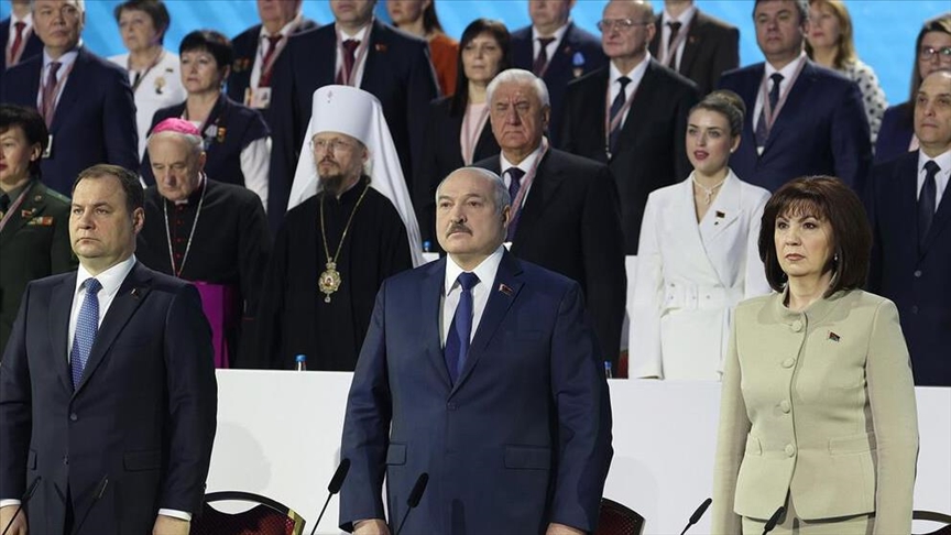 Лукашенко: Беларусь должна оставаться президентской республикой