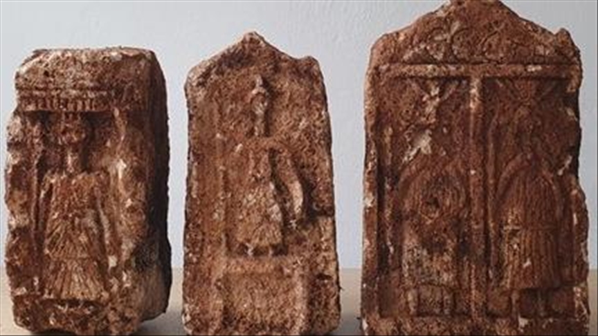Turkey: '5 held for smuggling artifacts'