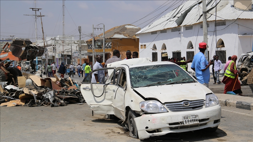 Suicide car bombing kills 2 in Somali capital