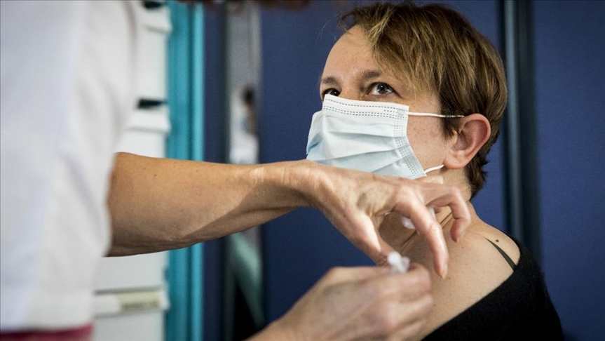 Francia recomienda que los pacientes recuperados de COVID-19 reciban solo una dosis de la vacuna