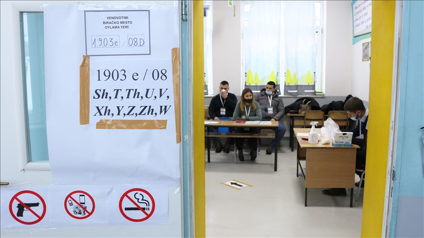 Kosovë, hapen vendvotimet për zgjedhjet e parakohshme parlamentare