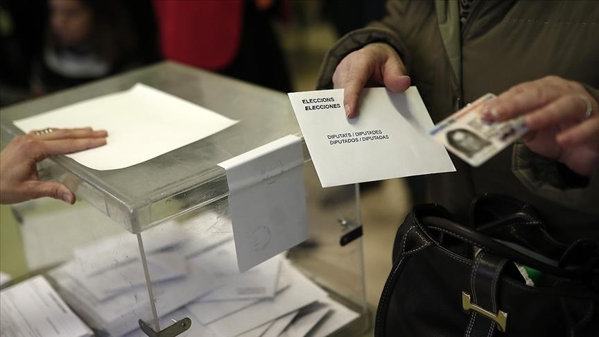 Spain: Voters go to polls in Catalonia amid pandemic