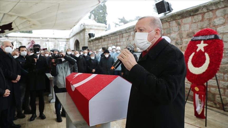 Erdogan participe aux funérailles de l'ancien maire d'Istanbul