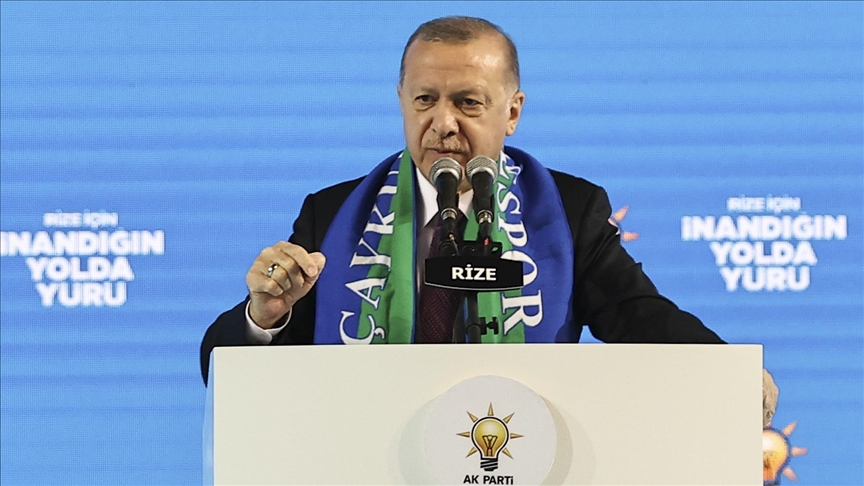 Erdogan poručio SAD-u da mora prestati podržavati teroriste ako želi nastavak savezništva s Turskom