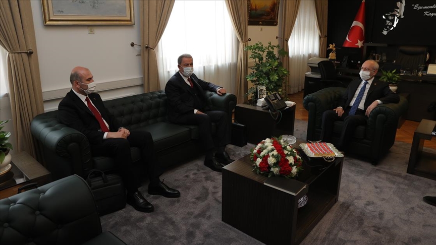 Soylu ve Akar, PKK'nın alıkoyduğu 13 Türk vatandaşını şehit etmesine ilişkin Kılıçdaroğlu ve Akşener'e bilgi verdi
