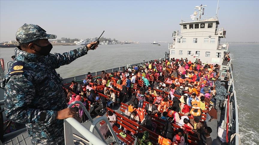 Власти Бангладеш переселили на остров еще 3 тыс. беженцев из Мьянмы