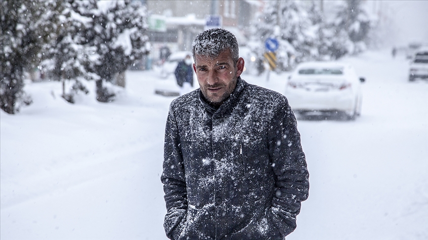 Doğu ve Güneydoğu Anadolu'nun bazı kesimlerinde bugün yoğun kar yağışı ve fırtına bekleniyor