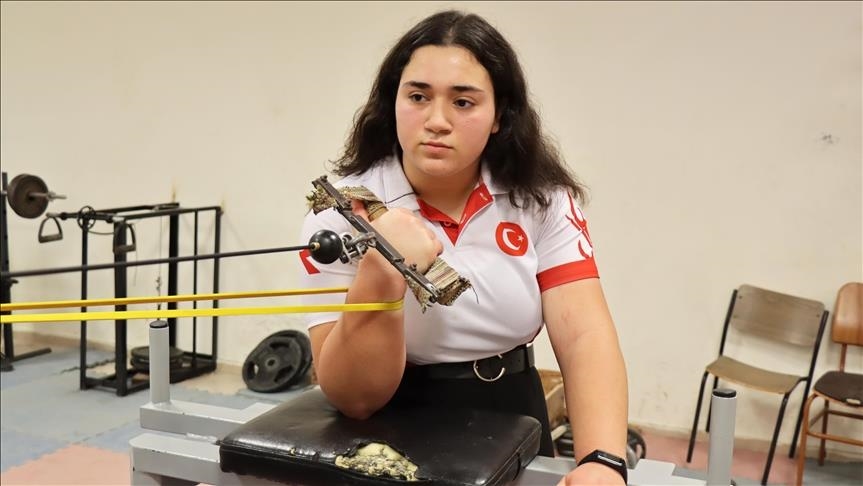 Turkish arm wrestler aims for greater success in 2021