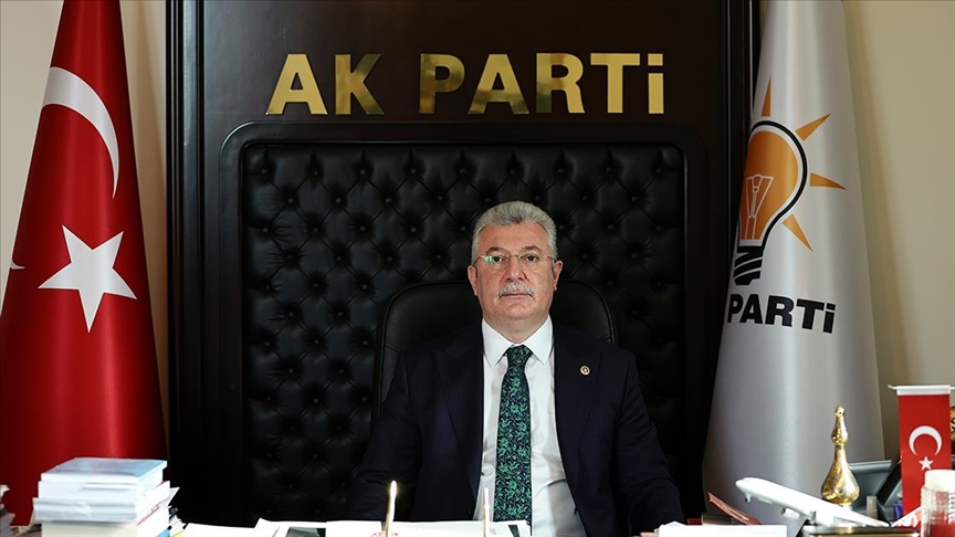 AK Parti'li Akbaşoğlu'ndan 'yeni anayasa için dört aşamalı yol haritası' bulunduğu açıklaması