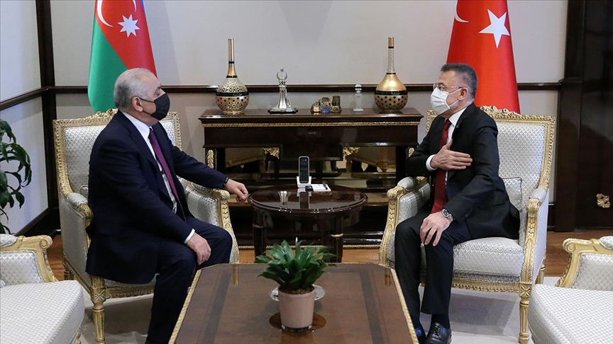 Cumhurbaşkanı Yardımcısı Oktay, Azerbaycan Başbakanı Asadov ile görüştü