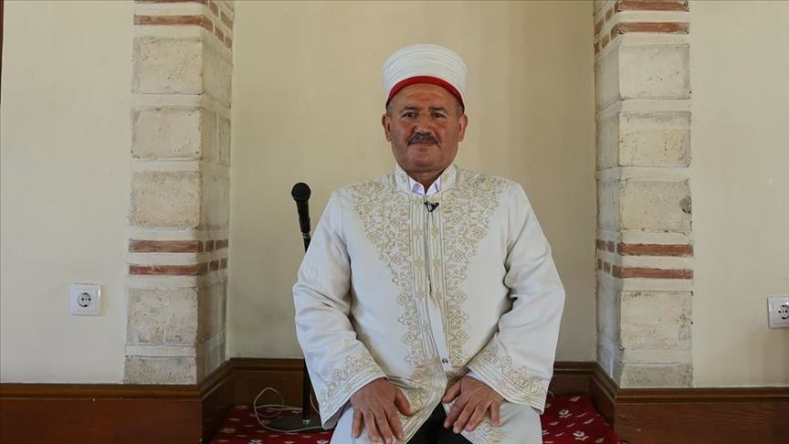 Turkish imam helps drug users beat their addiction