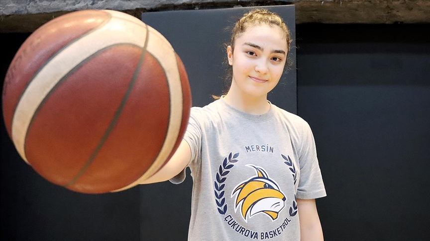 Kalp rahatsızlığı ameliyatla çözülen genç basketbolcu sahalara döndü